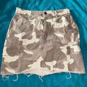 Hollister cargo mini skirt. Ultra high rise